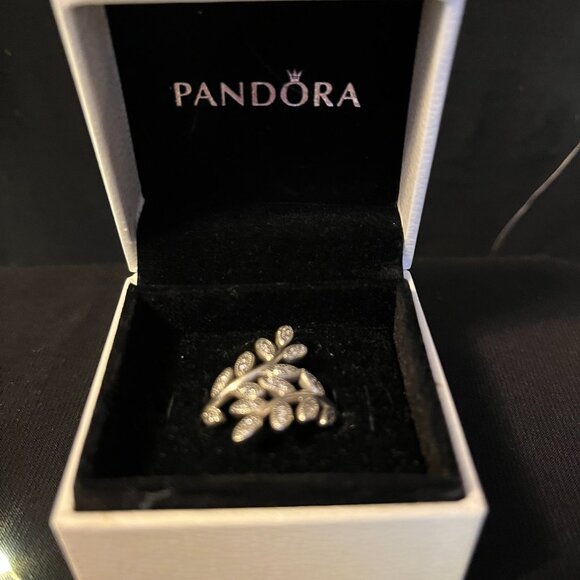 Pandora Sparkling Leaves Ring - 925 Silver - Size 8.5 - Includes Original Box - Picture 12 of 13